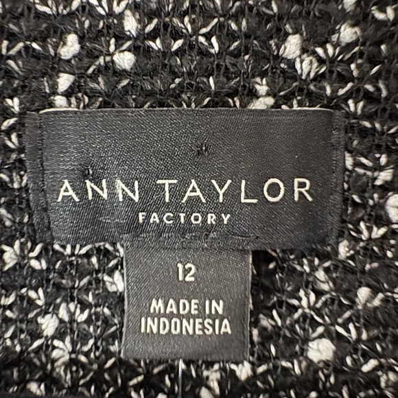 Ann Taylor NWT Black White Nubby Tweed Moto Jacket Size 12 - Picture 4 of 6